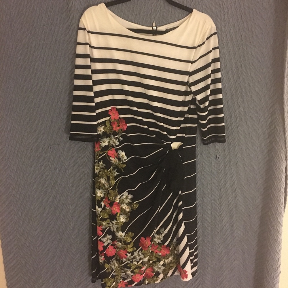 2 for $50🌺 Floral and Striped Bunched Dress